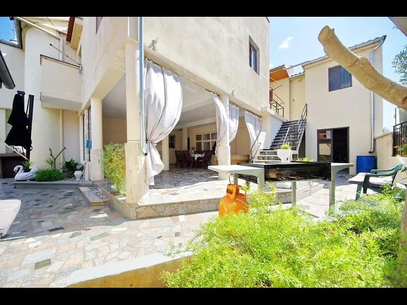Anna Apartments Bibinje 0*,