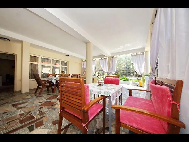 Anna Apartments Bibinje 0*,